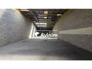 Local 145 m² Neuilly-en-Thelle