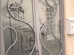 Rare local à usage bureau vue vieux port