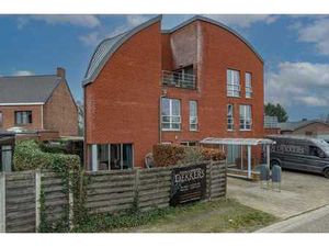 Gelijkvloers duplex 2 slaapkamer appartement met tuin.