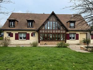 Maison Chaumont En Vexin 8 pièce(s) 261 m2