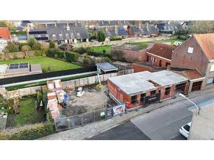 Kwalitatief afgewerkte halfopen nieuwbouwwoning in Langem...