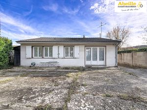 MAISON DE PLAIN-PIED DE 84 M2 HAB. GARAGE DE 16 M2 TERRAIN D