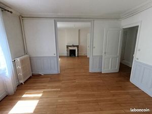 Maison PAUL BERT avec cachet  120 m²  3 chambres et 1 bureau  double garage