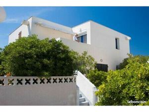 T2 semi indépendant meublé semi indépendant avec parking très bien placé