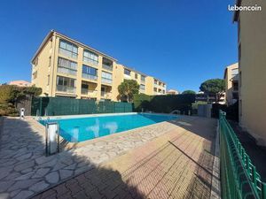 Agréable studio en rez de jardin dans résidence sécurisée avec Piscine