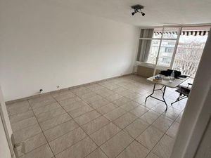 T4 Toulon est la Barentine