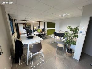 BUREAUX 55m2 et STOCKAGE 33m2
