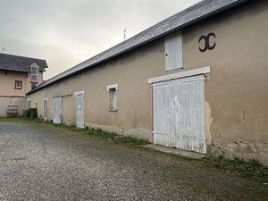 À vendre – Bâtiment de 4 garages loués (145 m²) – Le Molay-Littry