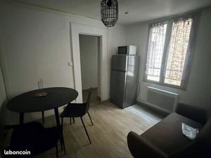 Appartement T2 rénové et meublé disponible immédiatement