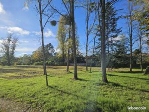 Terrain 605 m² Landiras