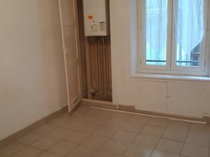 À VENDRE – T3 DUPLEX 55 m² – CENTRE DE VOIRON – CALME – CAVE