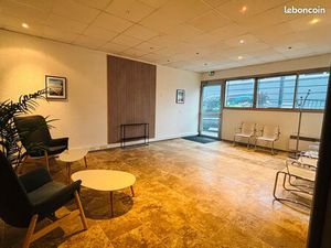 A LOUER - BUREAUX A PARTIR DE 18m² + Salle Attente + Salle Réunion