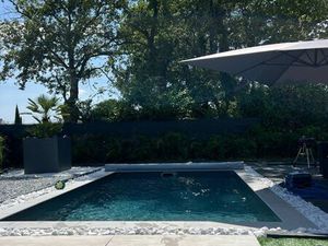 Maison contemporaine avec piscine