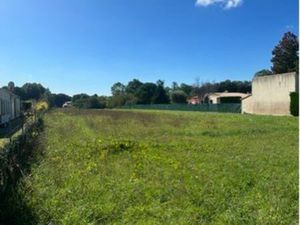 Terrain 1880m2 axe Saintes et Royan