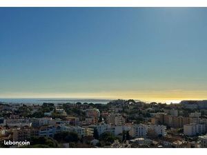 À VENDRE – 3P 70m2 dernier étage  vue mer panoramique et place de parking