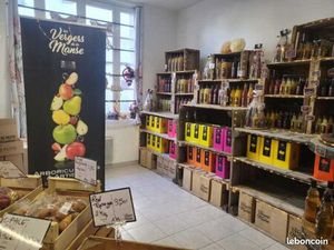 Titre : ◊ Local professionnel 40 m² – Hyper centre de Loches – Place du Marché aux Légumes