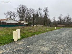 Terrain 582 m² Madirac