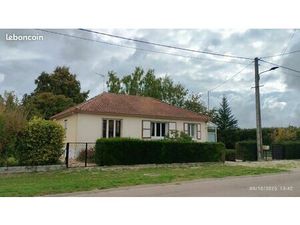 Maison avec grand terrain