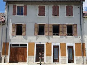 Immeuble 406m² . 13 pièces . Cinquétral