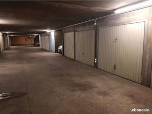 Vend garage fermé dans residence à Metz