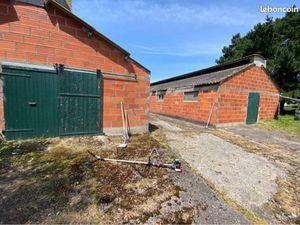 Hangar 500m2 à Henanbihen