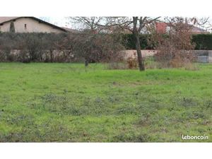 Terrain 678 m² Cugnaux