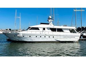 Versilcraft ultraphantom 75 appartement