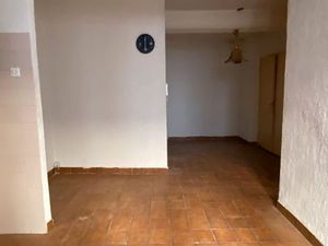 Appartement. 2 pièces. 33m2. Caves aménagées 27m2