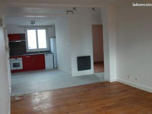 Dernier étage 53m2 2 chambres  grande cave