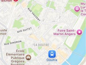 Local commercial Doutre