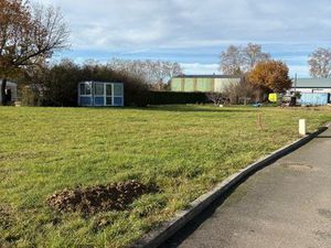 Terrain viabilisé 1206m2 - Lotissement calme - Proche centre ville