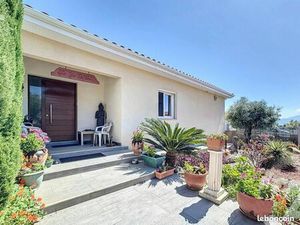 Maison lumineuse aux volumes rares - Vue dégagée exceptionnelle - Tresserre