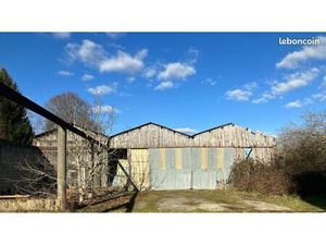 Hangar à rénover