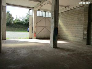 Local d'activité 240 m2