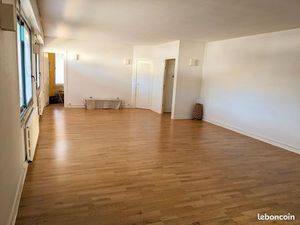 Appartement au rez-de-chaussée d'une résidence de standing