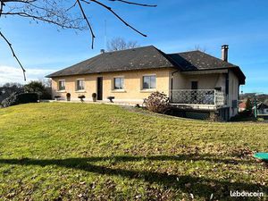 Propriété 8 pièces 230 m²