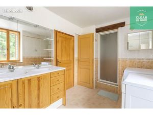 Maison 7 pièces 270 m²