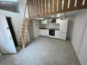 Cassis – Studio rénové à deux pas du port/ Couchage séparé