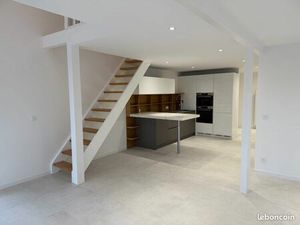 Duplex T4 rénové plein centre