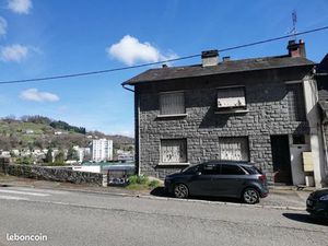 Tulle - vends maison composee de 3 appartements - 126 000 - prix negociable -