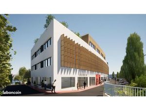 Local commercial 1 010 m²