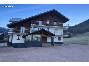 Studio 3 pièces 73 m²