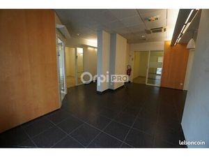 Local commercial 105 m²