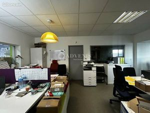 Local commercial 646 m²