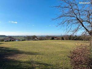 Terrain viabilisé 2016 m² + Permis de construire – Condom