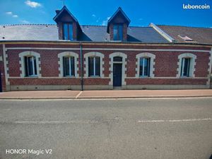 IMMEUBLE DE RAPPORT – Corps de ferme réaménagé – Rendement élevé – Passel (60)