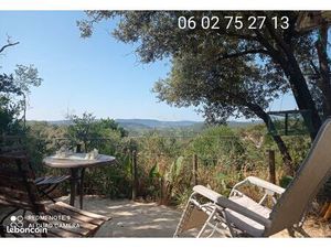 Terrain de loisirs 1000M2 pour camping-car eau jardin panneaux solaire