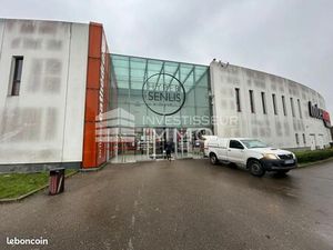 Local commercial 252 m²