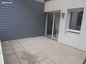 Poisat T2 Dernier étage Terrasse Park