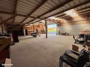 Entrepôt 210 m² SAINT UNIAC